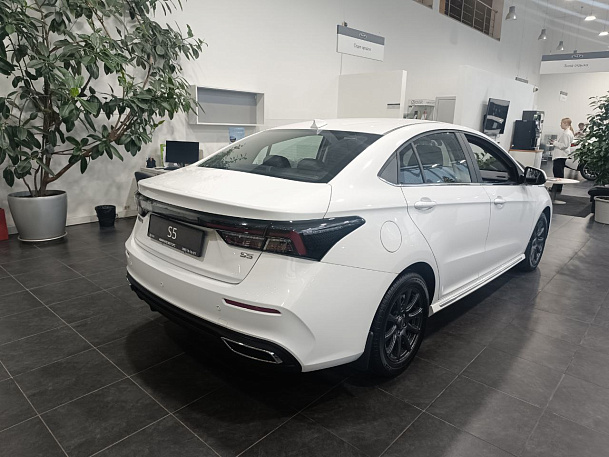 Omoda s5
