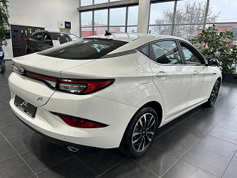 JAC J7 LUXURY 1,5T CVT 2WD